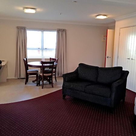 Touchwood Motor Lodge Pukekohe Buitenkant foto
