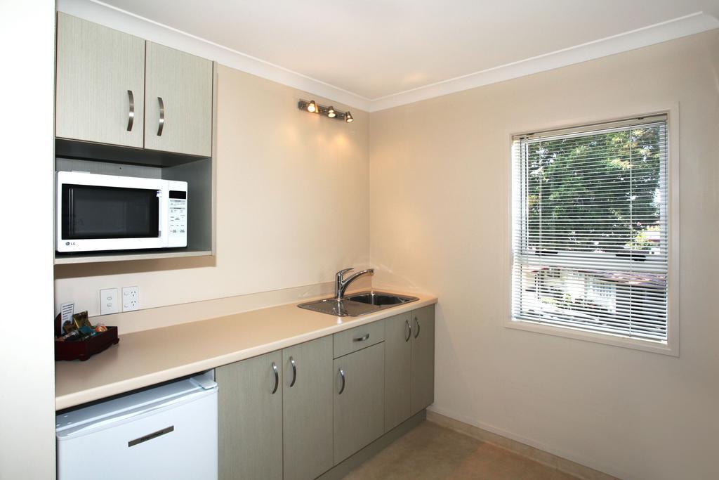 Touchwood Motor Lodge Pukekohe Kamer foto