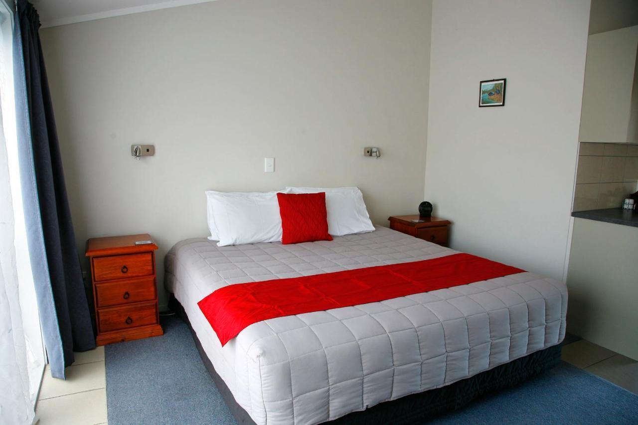 Touchwood Motor Lodge Pukekohe Buitenkant foto
