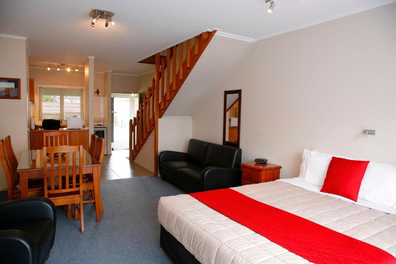 Touchwood Motor Lodge Pukekohe Buitenkant foto