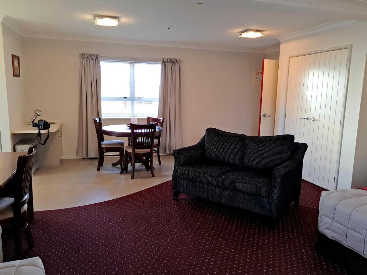 Touchwood Motor Lodge Pukekohe Buitenkant foto